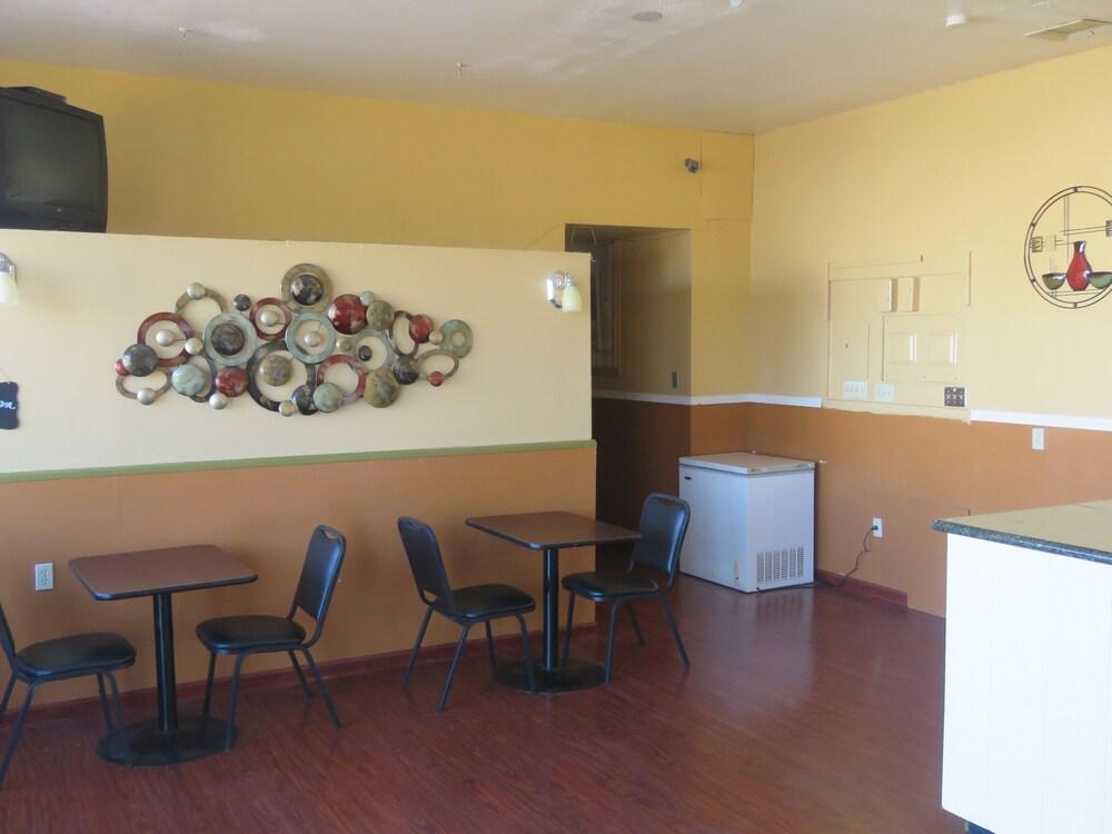 Economy Inn Сокорро Екстер'єр фото