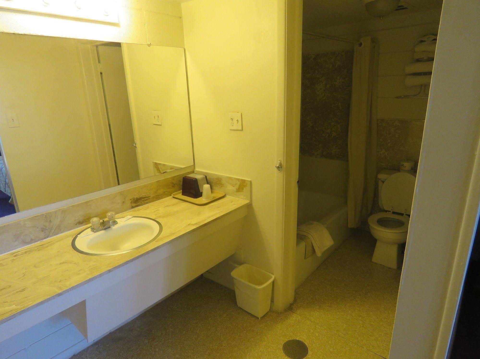 Economy Inn Сокорро Екстер'єр фото