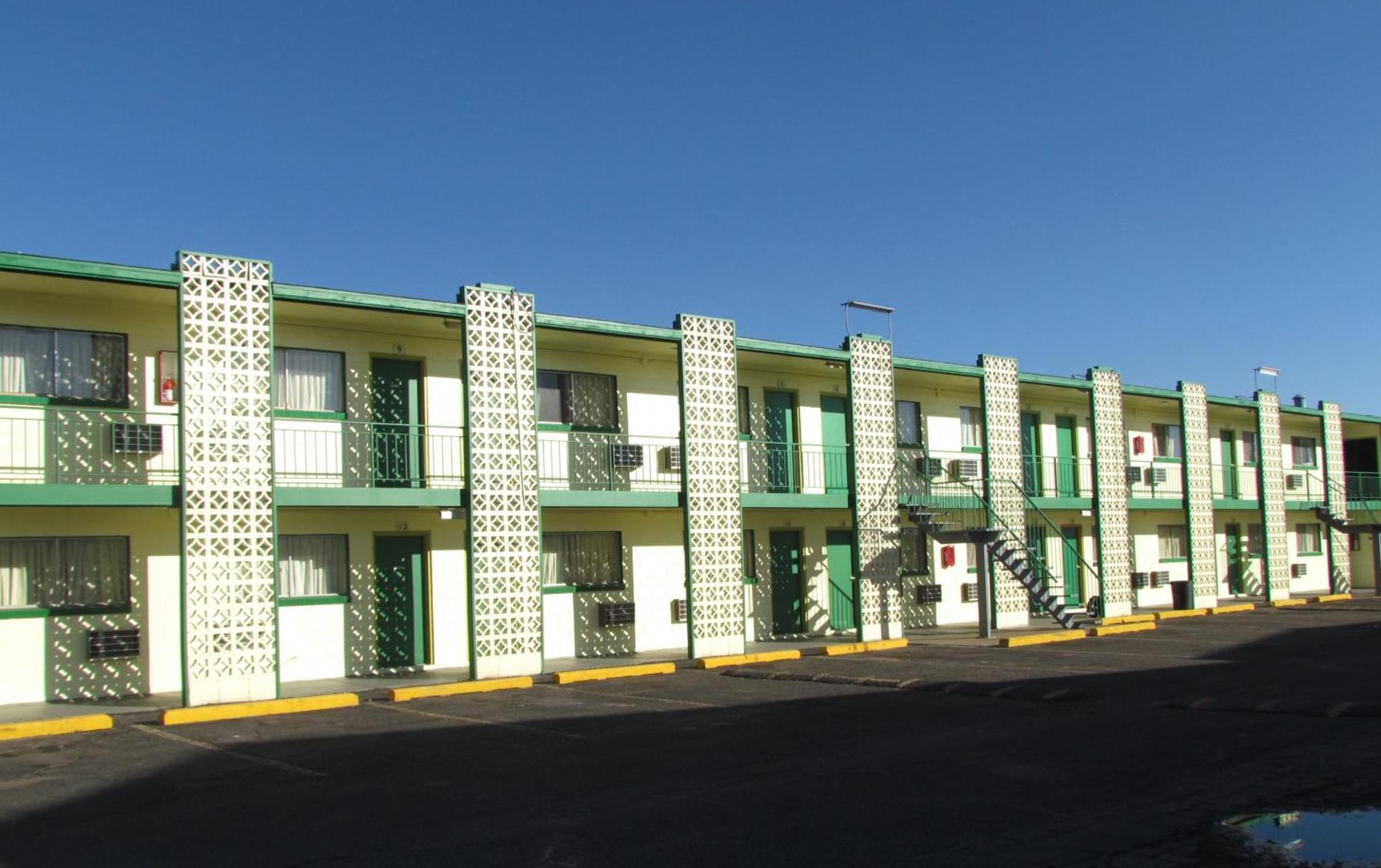 Economy Inn Сокорро Екстер'єр фото